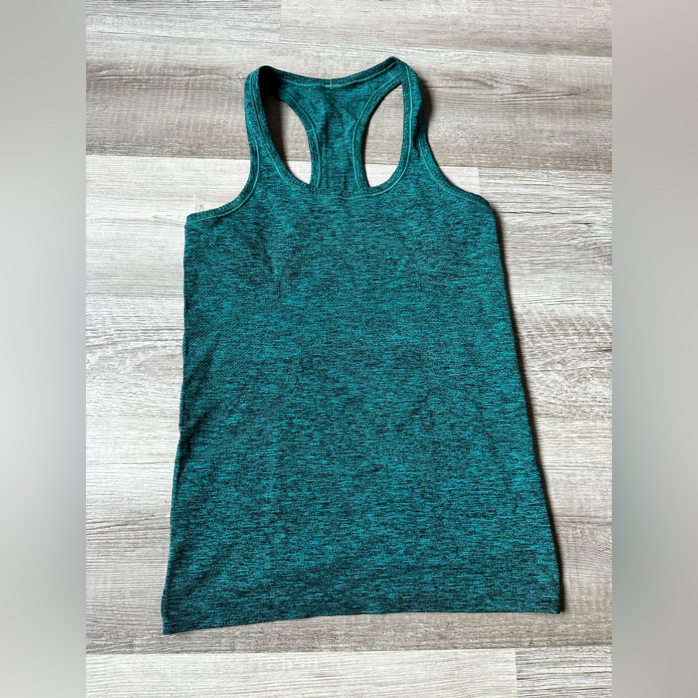 Lululemon Green Swiftly Racerback Tank. Size 6